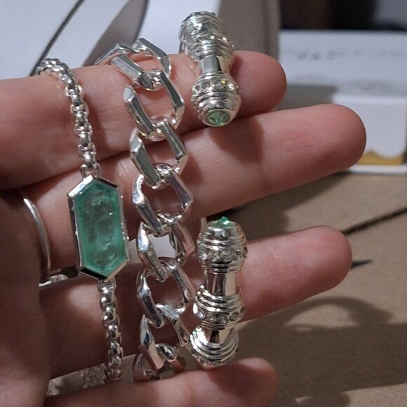 Bracelets - Picture 4 of 6